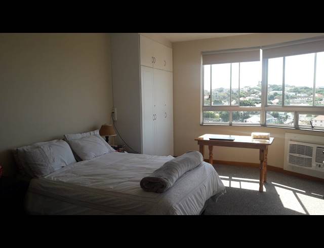 2 BEDROOM FLAT TO LET IN ESSENWOOD